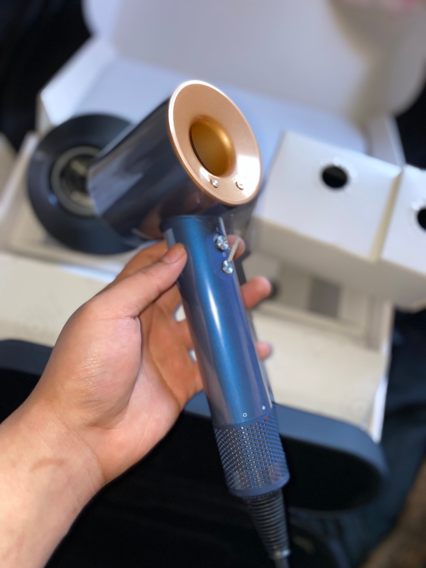 Asciugacapelli Dyson Supersonic™ – Capelli lisci e mossi (Blu di prussia/Rame)