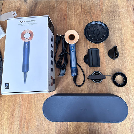 Asciugacapelli Dyson Supersonic™ – Capelli lisci e mossi (Blu di prussia/Rame)